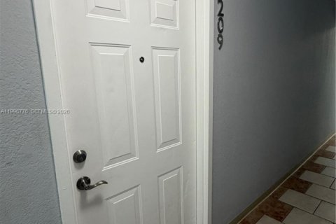 Apartamento en alquiler en Cutler Bay, Florida, 1 dormitorio, 2119.01 m2 № 2058832 - foto 11