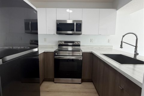 Apartamento en alquiler en Cutler Bay, Florida, 1 dormitorio, 2119.01 m2 № 2058832 - foto 3