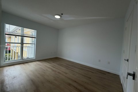 Apartamento en alquiler en Cutler Bay, Florida, 1 dormitorio, 2119.01 m2 № 2058832 - foto 8