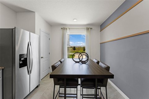 Touwnhouse à vendre à Apopka, Floride: 3 chambres, 155.52 m2 № 1914328 - photo 3