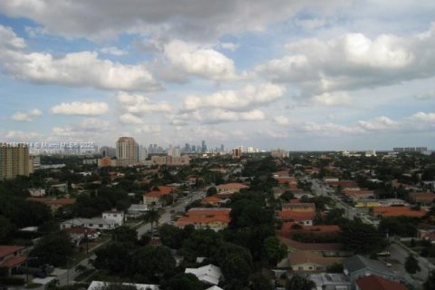 Снять в аренду кондоминиум в Майами, Флорида 1 спальня, 69.68м2, № 1928383 - фото 10