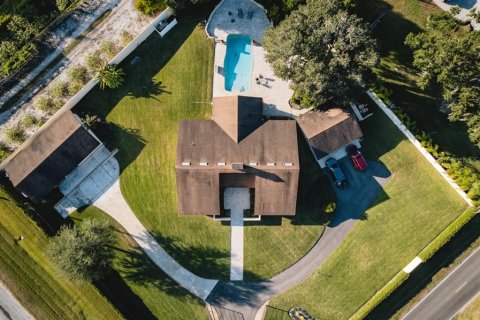 House in Plant City, Florida 4 bedrooms, 288 sq.m. № 1644169 - photo 3