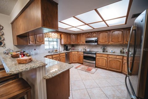 House in Plant City, Florida 4 bedrooms, 288 sq.m. № 1644169 - photo 26