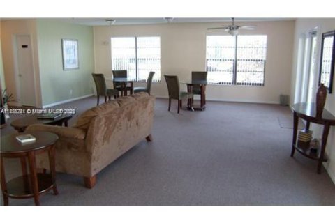 Condo in Oakland Park, Florida, 1 bedroom  № 1877972 - photo 22