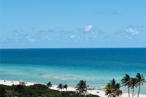 Condo in Hollywood, Florida, 2 bedrooms  № 2068399