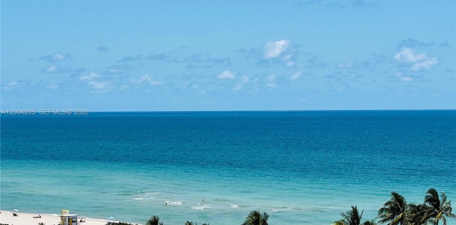 Condo in Hollywood, Florida, 2 bedrooms  № 2068399