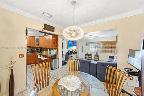 Купить виллу или дом в Хайалиа, Флорида 3 спальни, 159.61м2, № 1989586 - фото 8