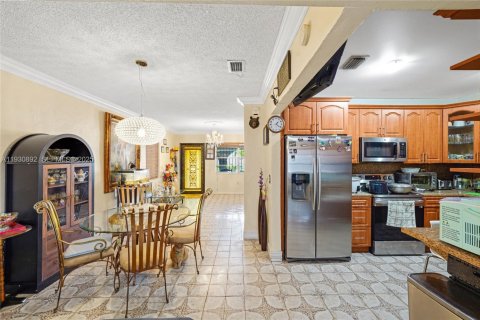 Купить виллу или дом в Хайалиа, Флорида 3 спальни, 159.61м2, № 1989586 - фото 5