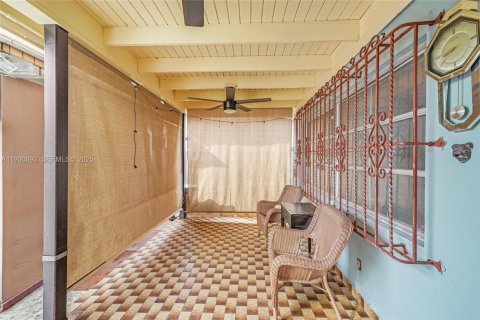 Купить виллу или дом в Хайалиа, Флорида 3 спальни, 159.61м2, № 1989586 - фото 21