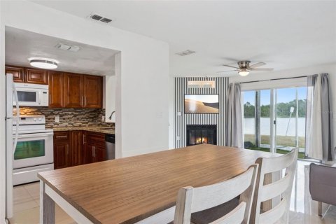 Townhouse in Kissimmee, Florida 2 bedrooms, 113.06 sq.m. № 2156683 - photo 18