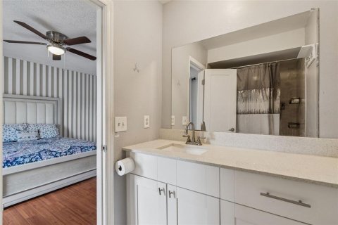 Townhouse in Kissimmee, Florida 2 bedrooms, 113.06 sq.m. № 2156683 - photo 30