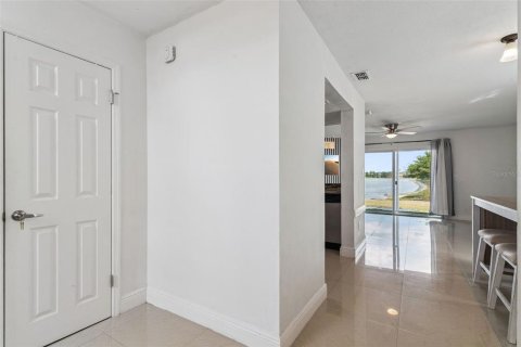 Townhouse in Kissimmee, Florida 2 bedrooms, 113.06 sq.m. № 2156683 - photo 8
