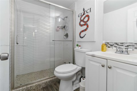 Купить кондоминиум в Майами, Флорида 2 спальни, 105.91м2, № 1864312 - фото 18