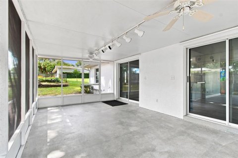 Villa ou maison à vendre à Zephyrhills, Floride: 3 chambres, 137.4 m2 № 2341659 - photo 30