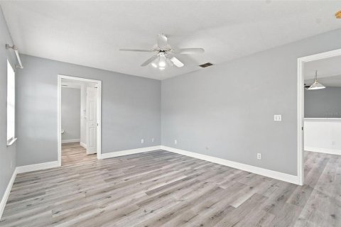 Villa ou maison à vendre à Zephyrhills, Floride: 3 chambres, 137.4 m2 № 2341659 - photo 23
