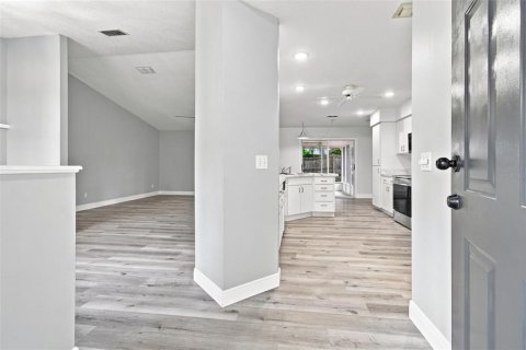 Villa ou maison à vendre à Zephyrhills, Floride: 3 chambres, 137.4 m2 № 2341659 - photo 5