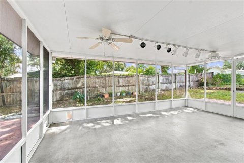 Villa ou maison à vendre à Zephyrhills, Floride: 3 chambres, 137.4 m2 № 2341659 - photo 29