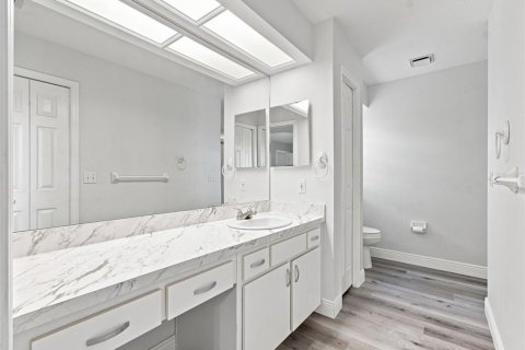 Villa ou maison à vendre à Zephyrhills, Floride: 3 chambres, 137.4 m2 № 2341659 - photo 25