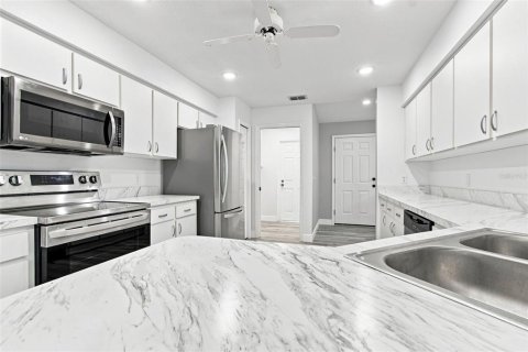 Villa ou maison à vendre à Zephyrhills, Floride: 3 chambres, 137.4 m2 № 2341659 - photo 20