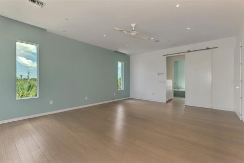 House in Englewood, Florida 4 bedrooms, 425.86 sq.m. № 1854123 - photo 24