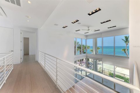 House in Englewood, Florida 4 bedrooms, 425.86 sq.m. № 1854123 - photo 22