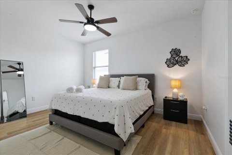 Casa en venta en Port Charlotte, Florida, 4 dormitorios, 151.99 m2 № 2385948 - foto 18