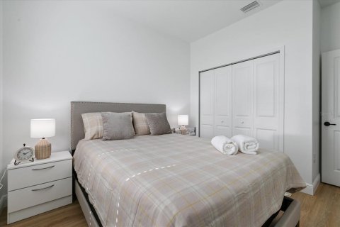 Casa en venta en Port Charlotte, Florida, 4 dormitorios, 151.99 m2 № 2385948 - foto 29