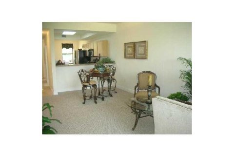 Condo in Margate, Florida, 2 bedrooms  № 2078472 - photo 8