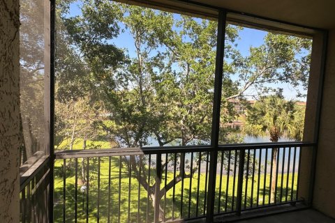Condo in Margate, Florida, 2 bedrooms  № 2078472 - photo 25