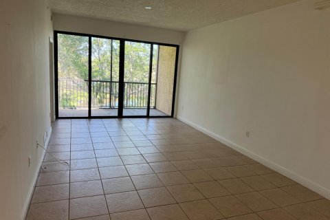 Condo in Margate, Florida, 2 bedrooms  № 2078472 - photo 22