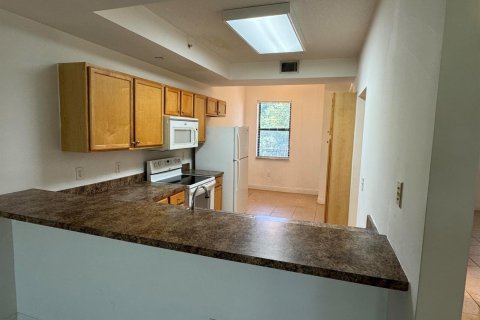 Condo in Margate, Florida, 2 bedrooms  № 2078472 - photo 23