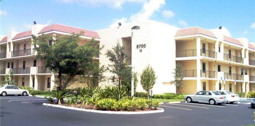 Condo in Margate, Florida, 2 bedrooms  № 2078472