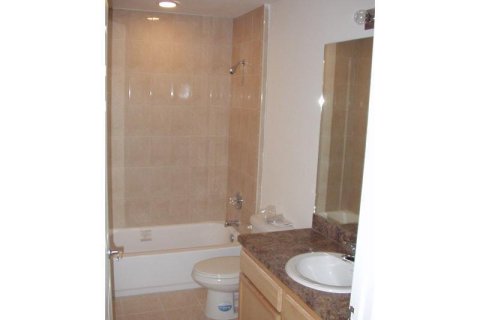 Condo in Margate, Florida, 2 bedrooms  № 2078472 - photo 14