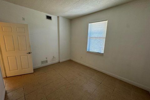 Condo in Margate, Florida, 2 bedrooms  № 2078472 - photo 19