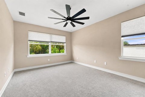 House in Port Charlotte, Florida 4 bedrooms, 224.45 sq.m. № 2299725 - photo 12