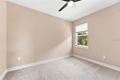 House in Port Charlotte, Florida 4 bedrooms, 224.45 sq.m. № 2299725 - photo 18