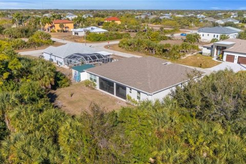 House in Port Charlotte, Florida 4 bedrooms, 224.45 sq.m. № 2299725 - photo 24