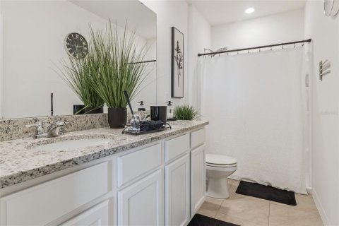 Townhouse in Davenport, Florida 3 bedrooms, 157.19 sq.m. № 2226236 - photo 13