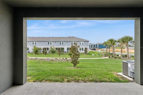 Townhouse in Davenport, Florida 3 bedrooms, 157.19 sq.m. № 2226236 - photo 16