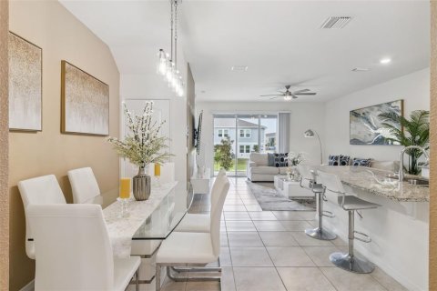 Townhouse in Davenport, Florida 3 bedrooms, 157.19 sq.m. № 2226236 - photo 6