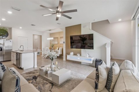 Townhouse in Davenport, Florida 3 bedrooms, 157.19 sq.m. № 2226236 - photo 5