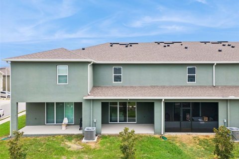 Townhouse in Davenport, Florida 3 bedrooms, 157.19 sq.m. № 2226236 - photo 17