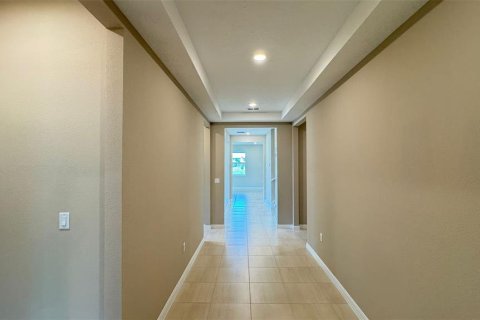 House in Winter Garden, Florida 5 bedrooms, 360.27 sq.m. № 1808901 - photo 13