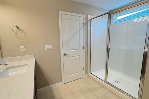 House in Winter Garden, Florida 5 bedrooms, 360.27 sq.m. № 1808901 - photo 24