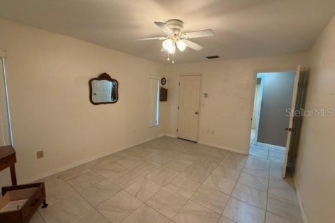 Villa ou maison à louer à Punta Gorda, Floride: 2 chambres, 127.28 m2 № 2437346 - photo 25