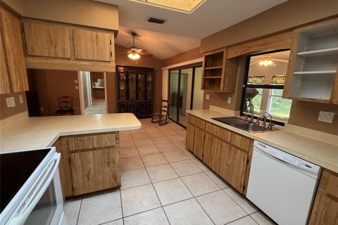 Villa ou maison à louer à Punta Gorda, Floride: 2 chambres, 127.28 m2 № 2437346 - photo 16