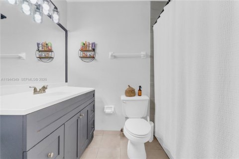 Condominio en venta en Hialeah, Florida, 3 dormitorios, 106.84 m2 № 2002394 - foto 28