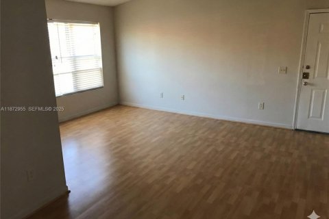 Condominio en venta en Pompano Beach, Florida, 1 dormitorio, 66.24 m2 № 2034313 - foto 13