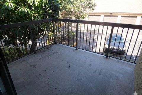 Condominio en venta en Pompano Beach, Florida, 1 dormitorio, 66.24 m2 № 2034313 - foto 9