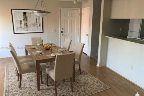 Condominio en venta en Pompano Beach, Florida, 1 dormitorio, 66.24 m2 № 2034313 - foto 10